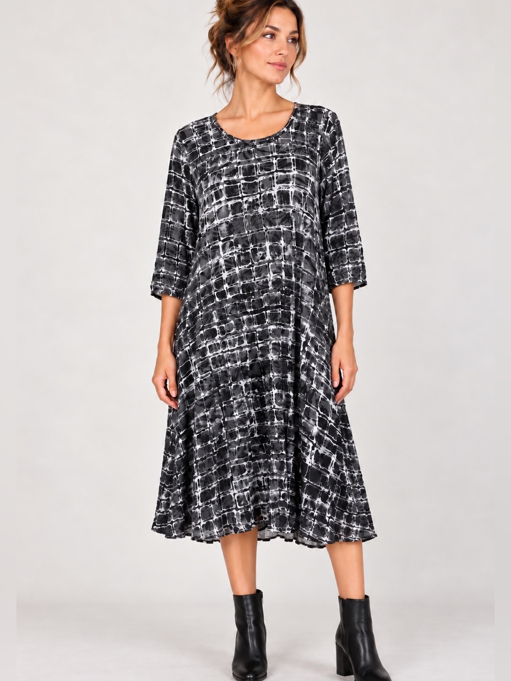 Shana XL Black Gray Abstract Crinkle Midi Dress 3/4 Sleeve Artsy Stretch